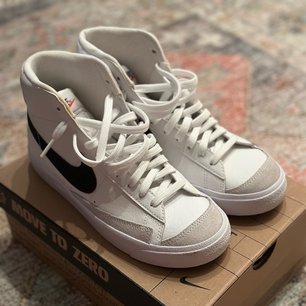 Nike Blazer size 6.5